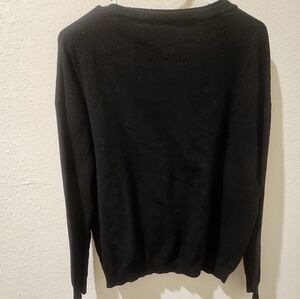 sweater black with skull design